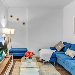 Stylish 2bd In Brooklyn Heights Apartment New York